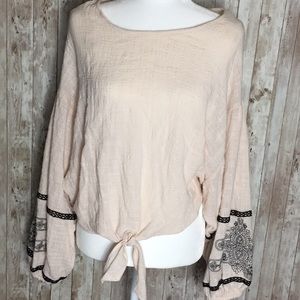 Coco+Jaimeson Wide Sleeve Embroidered Cream Top